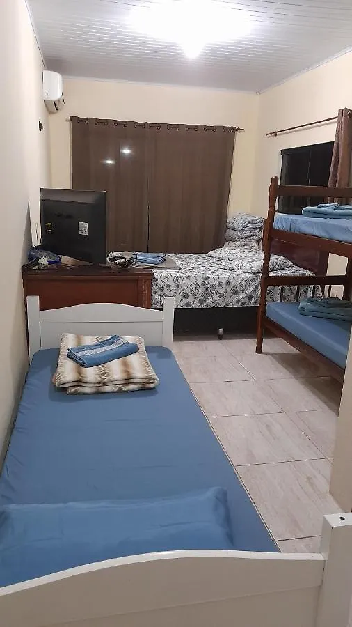 SUÍTE PRIVATIVA COM VARANDA em frente ao Beto Carrero Penha  Quarto em Acomodações Particulares Penha (Santa Catarina)
